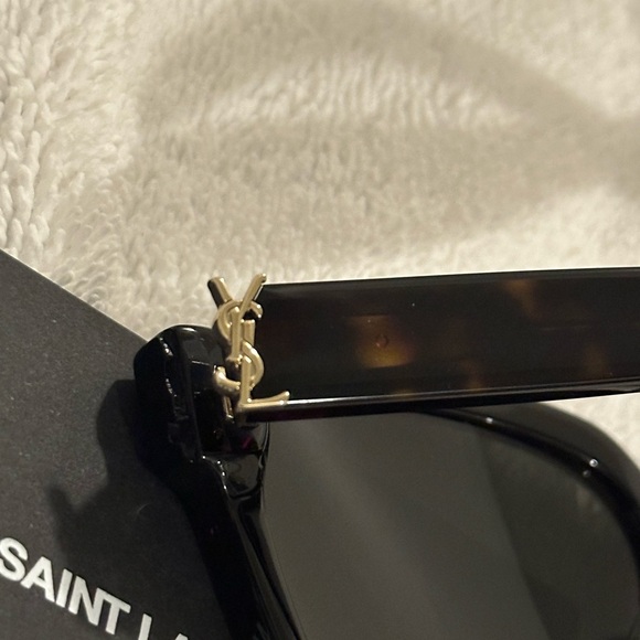Authentic NEW YSL Sunglasses - Picture 3 of 12